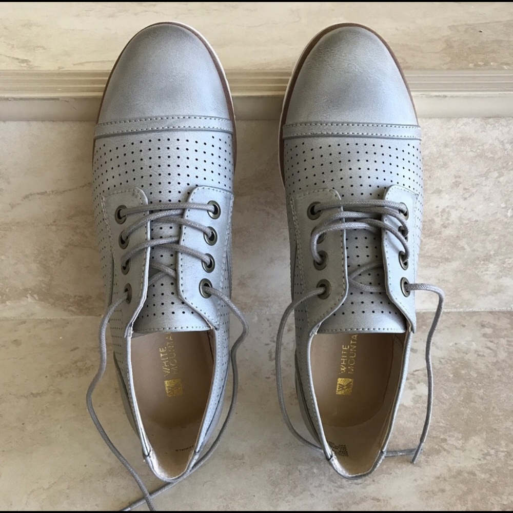 White Mountain grey oxford sneakers